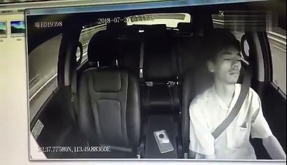 Un automobiliste s'endort au volant