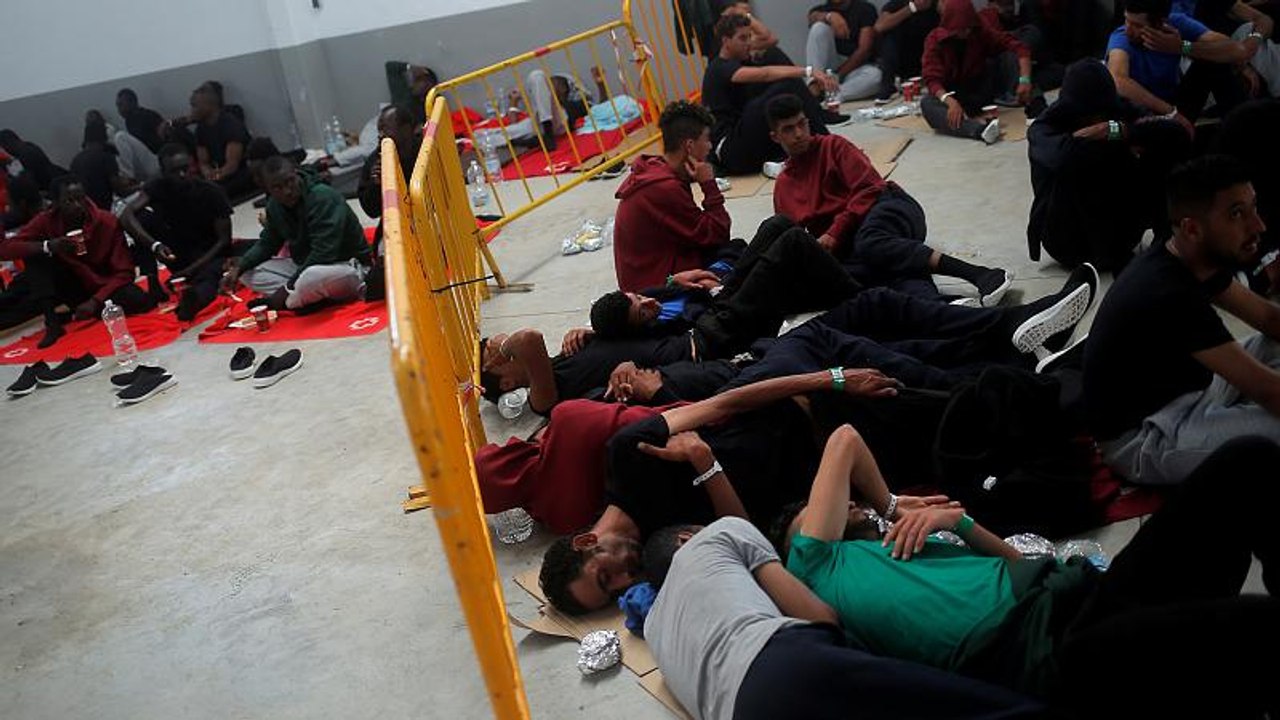 Mehr als 1400 Flüchtlinge vor der Südküste Spaniens gerettet