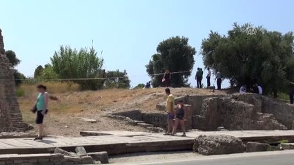 Tarihi Kente Giden Yol Üzerinde Erkek Cesedi