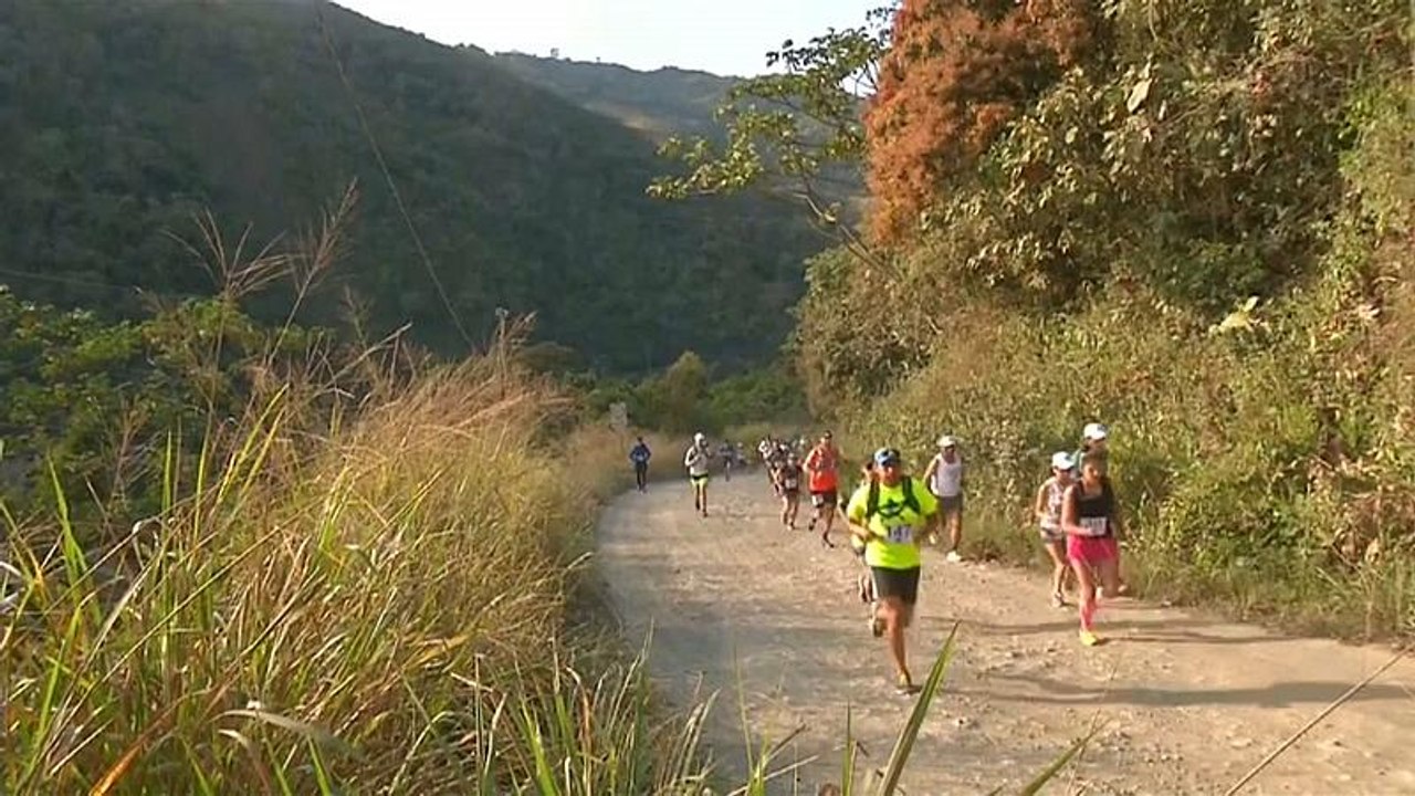 Skyrace in Bolivien - Extremlauf auf der 'Strasse des Todes'