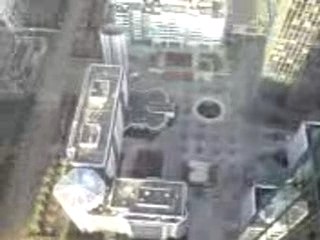 DESCENTE AVEC UNE NACELLE SUR UN IGH DE LA DEFENSE (1)