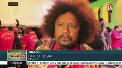 Decenas de miles de personas disfrutan del concierto Lula Livre