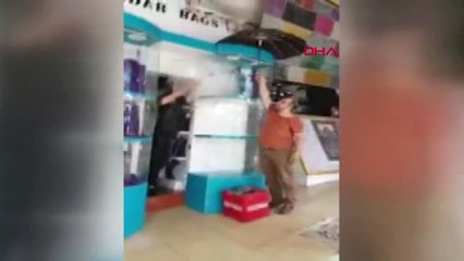 Yenilenmişti Ancak... Kapalıçarşı'da Bazı İşyerlerinin Çatısı Aktı