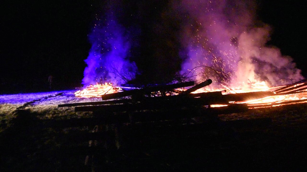 Viroinval: les pompiers interviennent pour des feux de camp à Dourbes