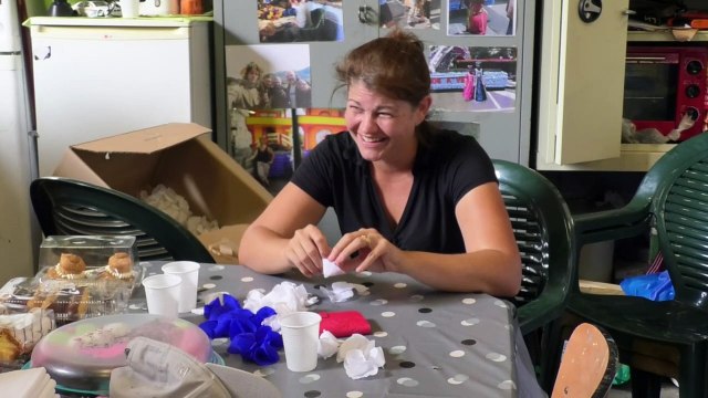 Alpes-de-Haute-Provence : dernières retouches pour les chars du Corso de la Lavande de Digne-les-Bains