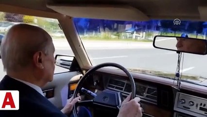 Bahçeli, klasik otomobiliyle yollarda