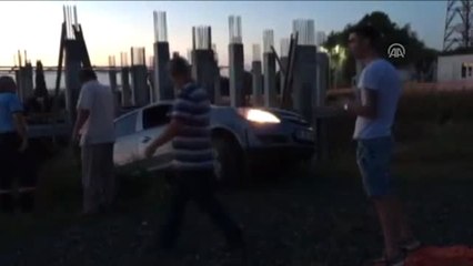 İnşaat Temelinde Asılı Kalan Araç Kurtarıldı