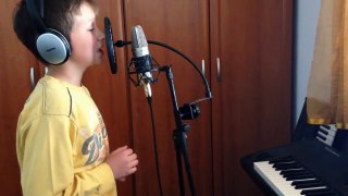 10 Year Old Boy Sings Let It Go From Frozen