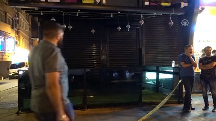 Fatih'de silahlı ve bıçaklı kavga : 1 ölü - İSTANBUL