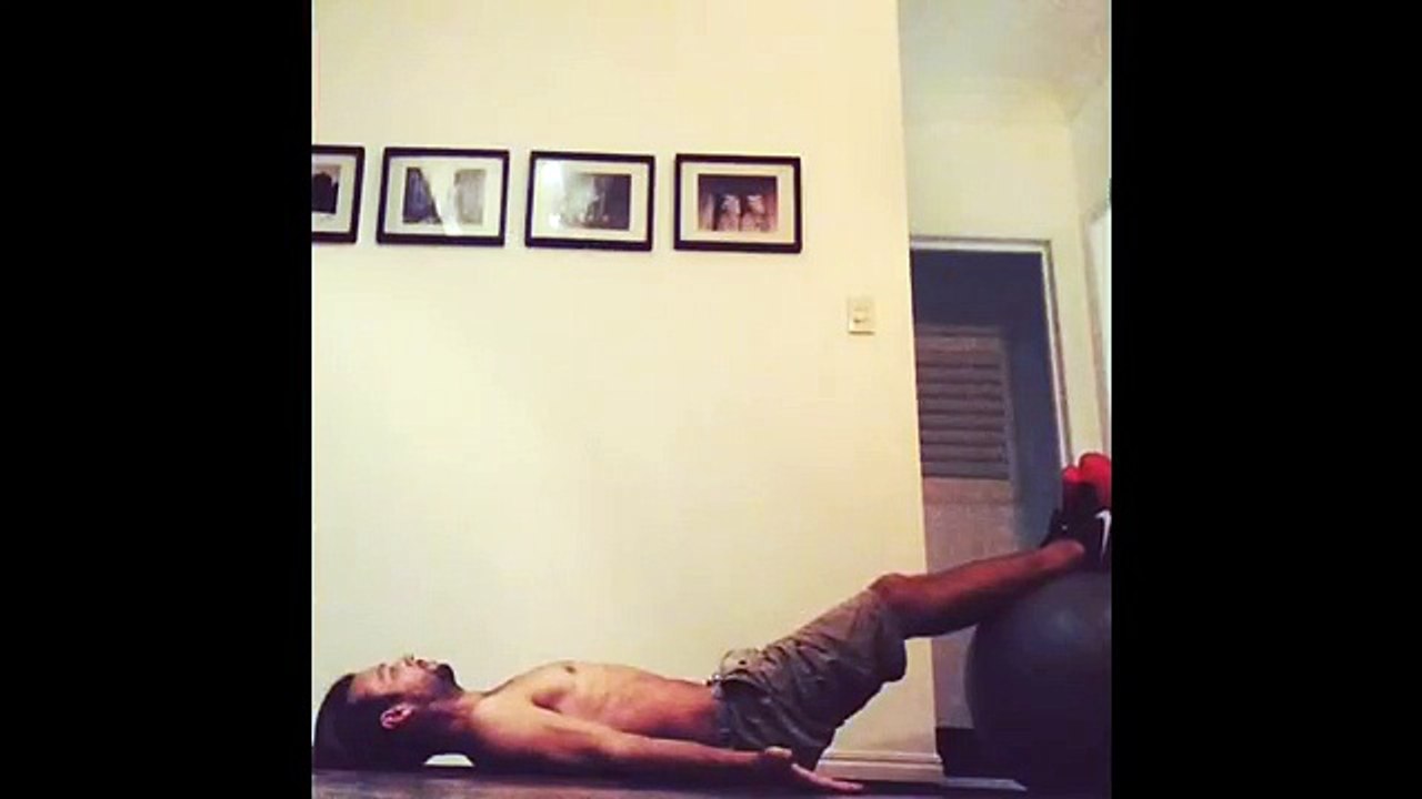 Physio tip Stability Ball Hamstring Curls