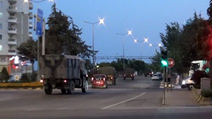 Münbiç ile Tel Rıfat sınırına sevkıyat sürüyor