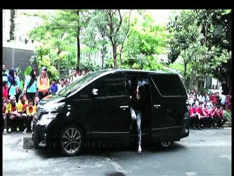 Kezia Karamoy di Pesbukers