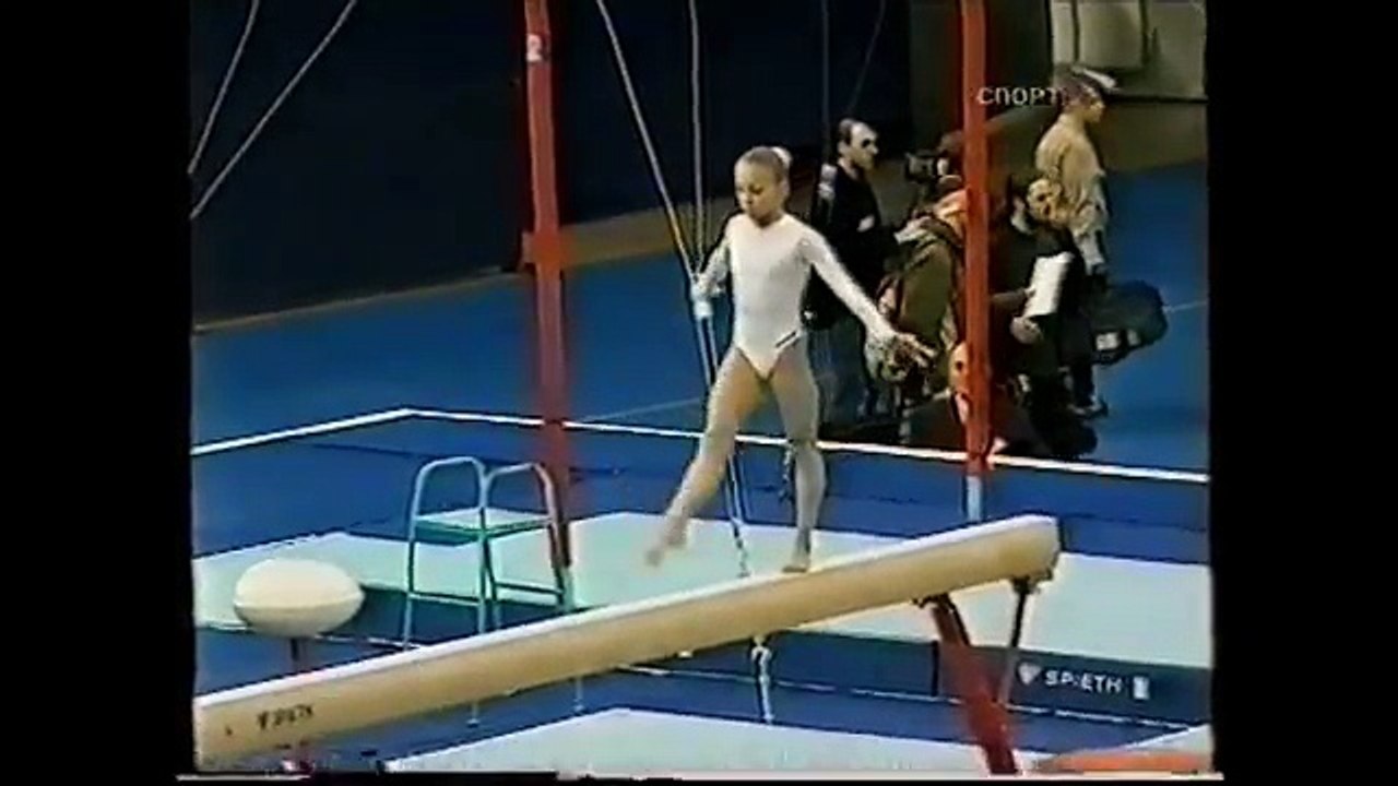 Ekaterina KRAMARENKO beam - 2005 Russian nationals EF