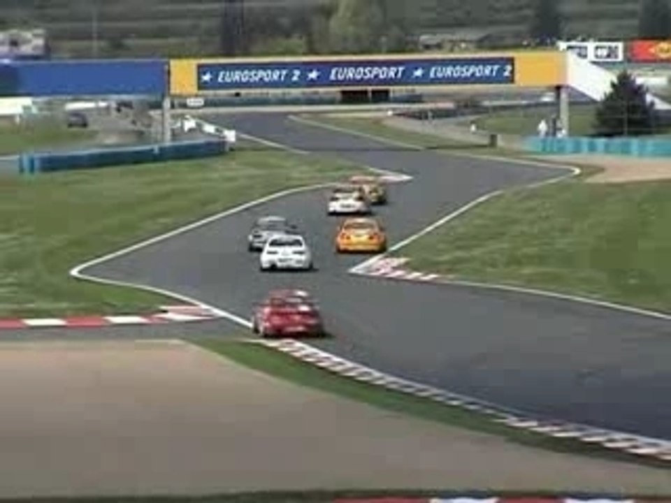 WTCC Magny-Cours 2006 course 1 (video amateur)