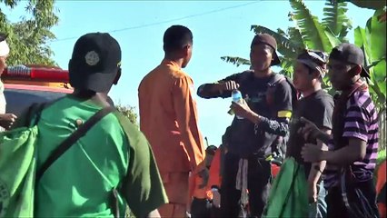 اجلاء أكثر من 500 متنزه كانوا عالقين على جبل بركاني بعد الزلزال في اندونيسيا