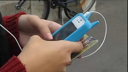 Tilos lesz mobilozni a francia iskolákban