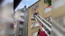 İstanbul- Silivri'de Can Pazarı; Çocuğunu Pencereden Sarkıttı