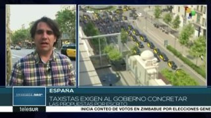 Taxistas permanecen en huelga en Barcelona