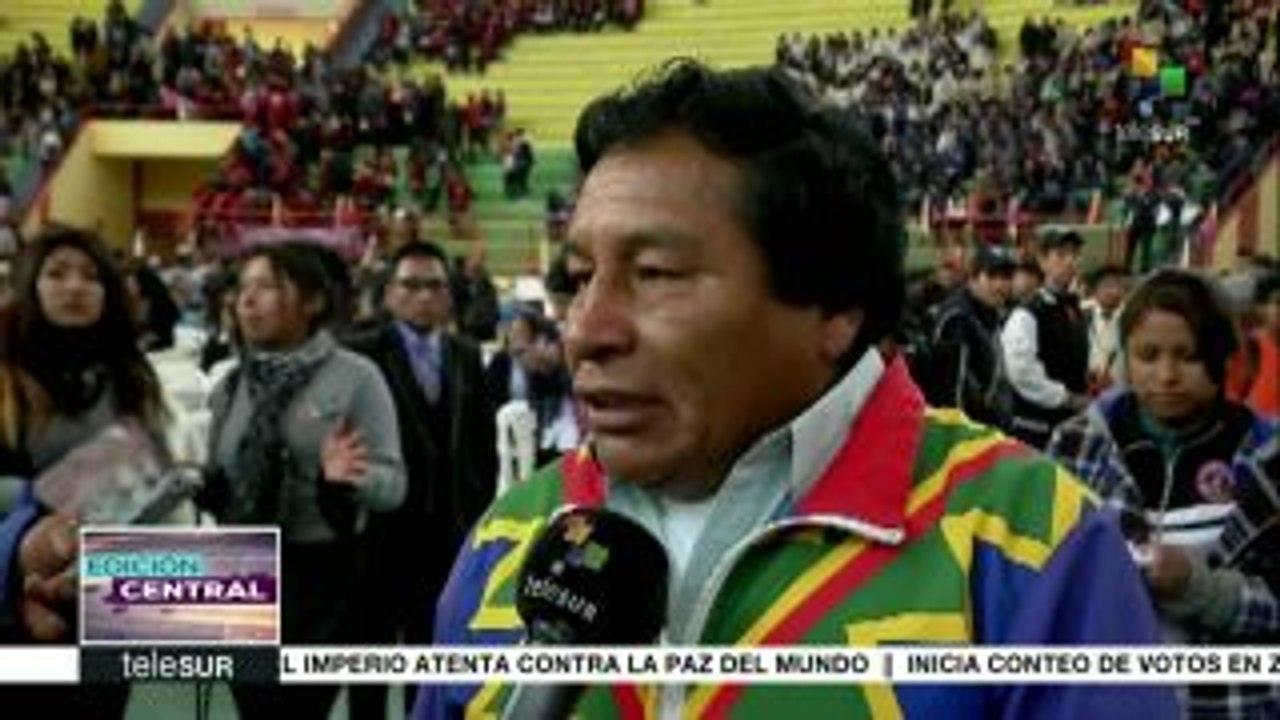 Gobierno de Bolivia promueve pensamiento indianista entre estudiantes