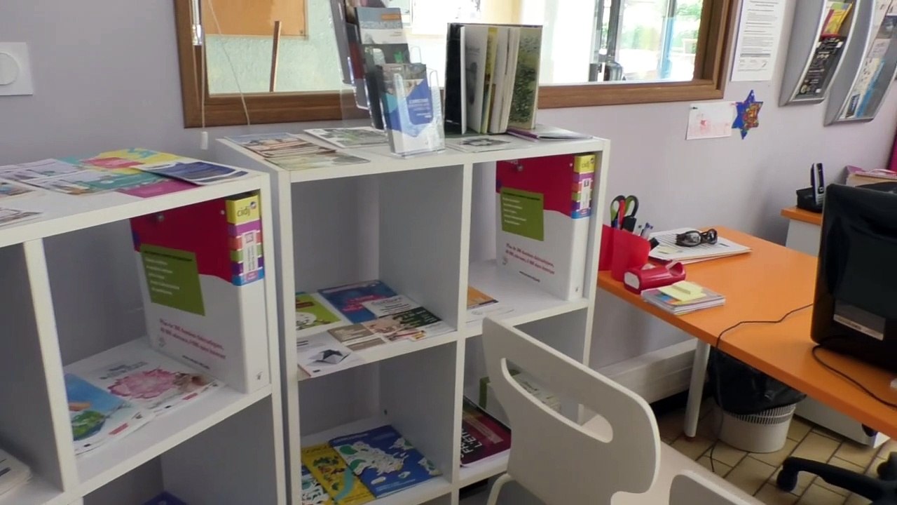 Alpes-de-Haute-Provence :  le point d'information jeunesse aide les jeunes à préparer leur rentrée