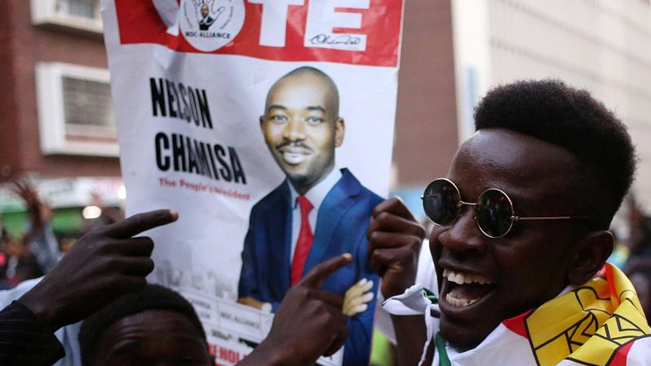 Zimbabué: Partido de Chamisa clama vitória mesmo sem resultados oficiais