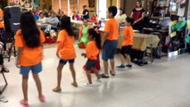 niños y niñas bailando en willow creek de eagle pass tx 31 de julio de 2018
