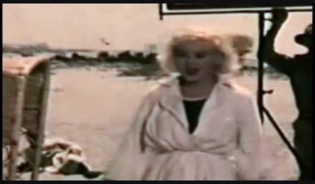 Marilyn Monroe On Location Filming Some Like It Hot 1958 [Rare Color Video]