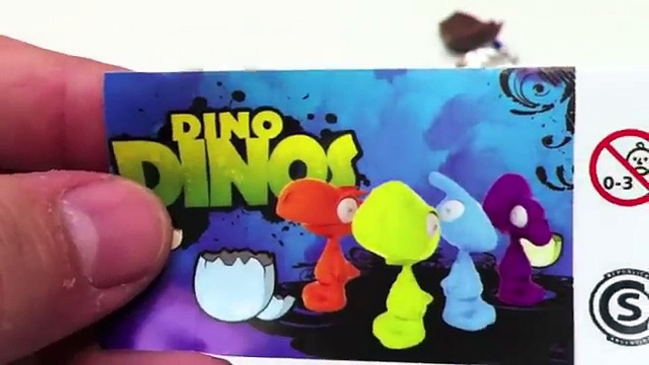 Surprise Eggs Unboxing Kinder Surprise Dinosaur toy. Huevo kinder sorpresa con dinosaurio