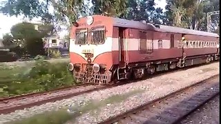 Train Race Jan seva vs pathankot passenger