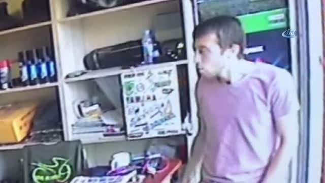 Şarjdaki Telefonu 4 Saniyede Çaldı... Hırsız Kameralara Böyle Yakalandı