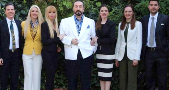 5 Çocuğunu Adnan Oktar Örgütüne Kaptıran Semin Babuna, Yaşadığı Zorlukları Anlattı
