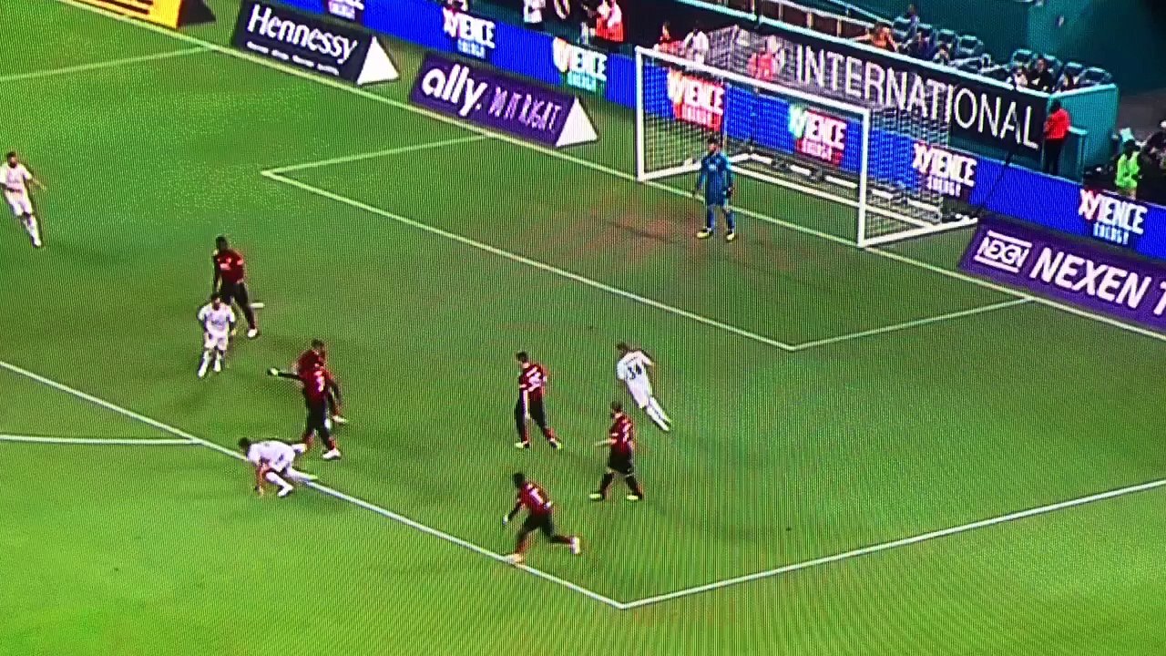 Fred Cheeky Pass vs Real Madrid!