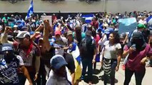 Universitarios desafían a los dirigentes orteguistas de la UNAN León y marchan exigiendo autonomía universitaria >>