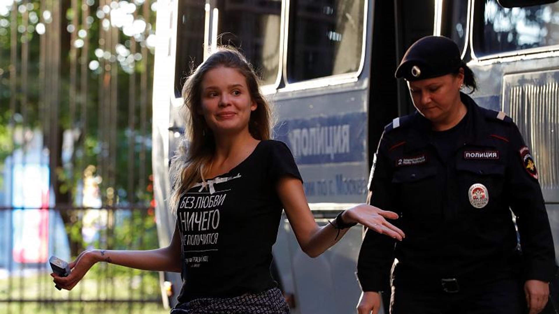 ⁣Pussy Riot отпустили на свободу