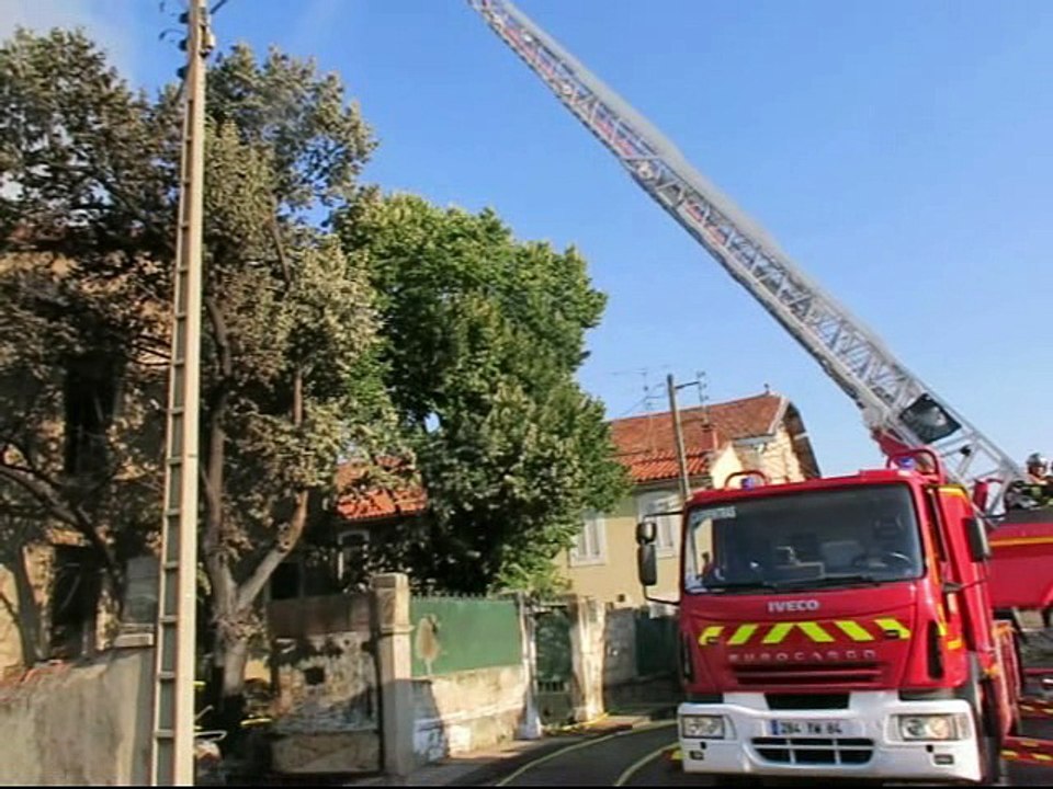 Carpentras : une maison en feu avenue Bel Air