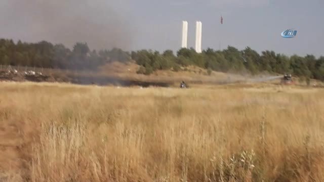 Polis Ekipleri Tarihi Mezarlık Alanında Çıkan Yangına Toma ile Müdahale Etti