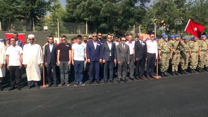 Terör saldırısında şehit olan asker eşi ve bebeği için tören - HAKKARİ