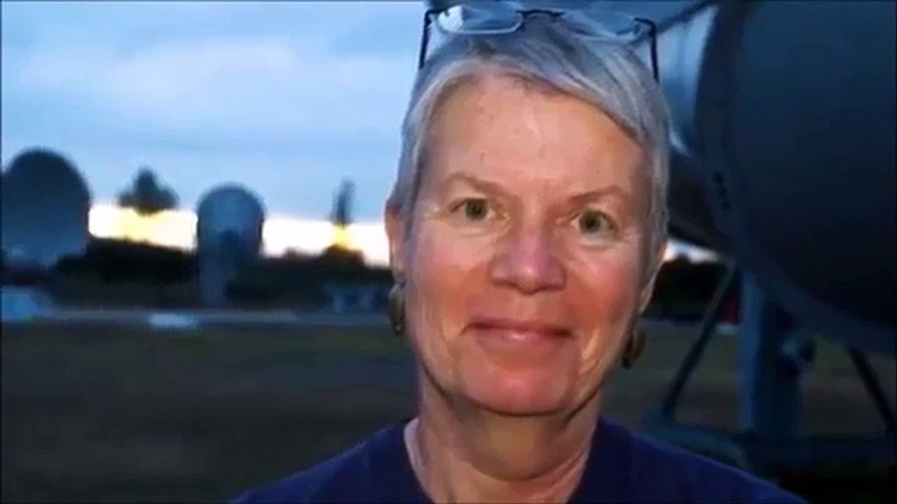 WARNING   SETI HAS ANNOUNCED THE APPROACH TO THE EARTH OF THREE VERY LARGE,VERY FAST MOVING OBJECT