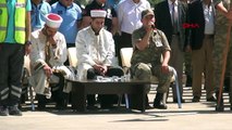 Terör tuzağında hayatını kaybeden asker eşi ve bebeği için Hakkari'de tören