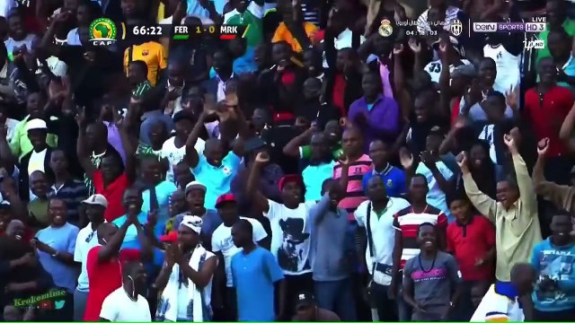 Mshambuliaji mpya wa Simba, Antonio Dayo Domingues kutoka Msumbiji akifanya yake uwanjani