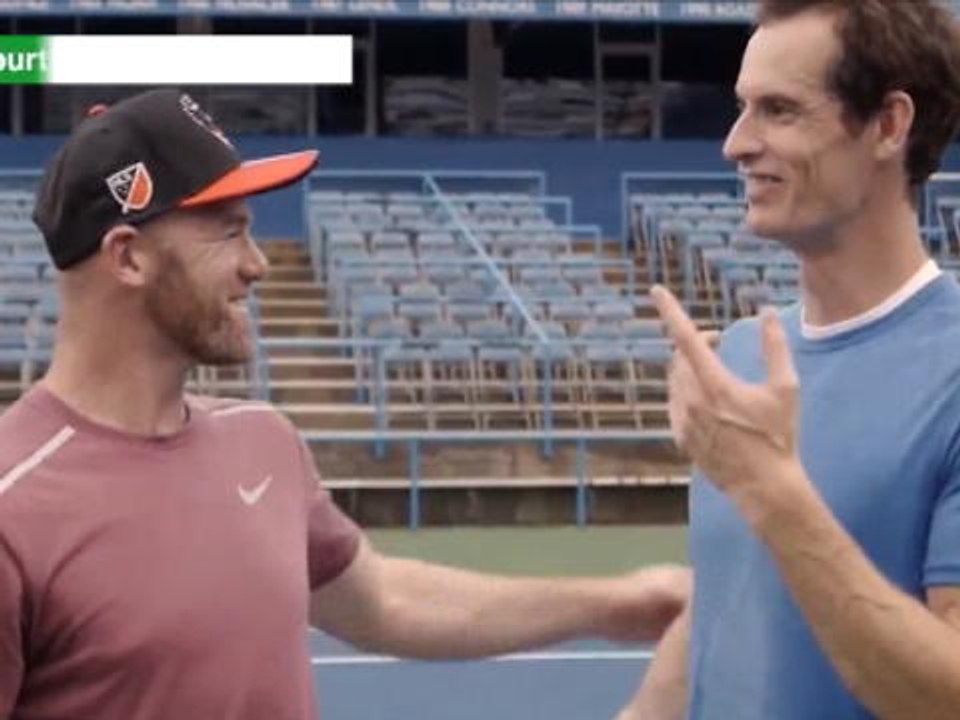 لقطة: تنس: أندي موراي يتحضّر لبطولة واشنطن المفتوحة برفقة لاعب الكرة واين روني