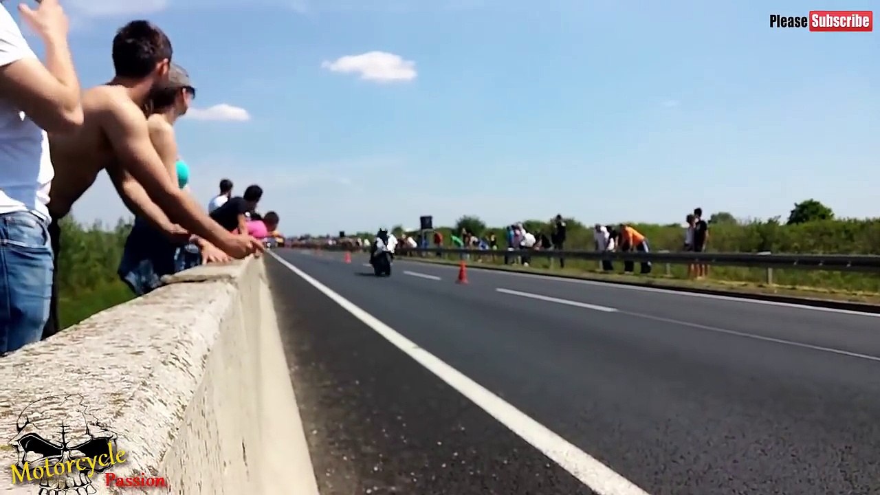 BIKERS Compilation 2016 -  Burnout, Acceleration, Beautiful Motorbike Sounds! Motorrad