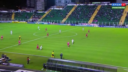 There are special linesmen in the second Brazilian league!