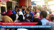İzmir Göç İdaresi Müdürlüğü önünde ‘geçici kimlik’ izdihamı