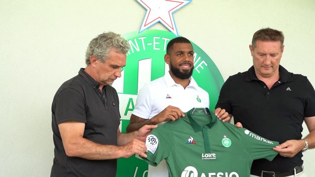 Yann M'Vila: Ici, je suis heureux