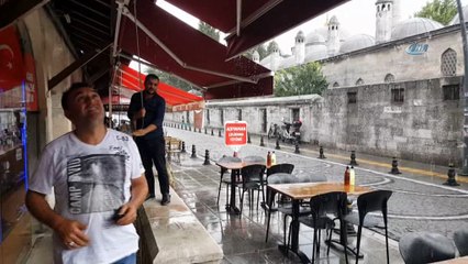 Lüleburgaz’da sağanak yağış etkisini gösterdi