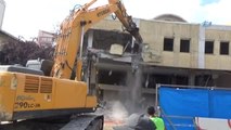 Bolu'da 45 Yıllık Belediye Binası Törenle Yıkıldı