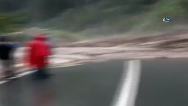 Ayder Yaylası yolu heyelan nedeniyle ulaşıma kapandı