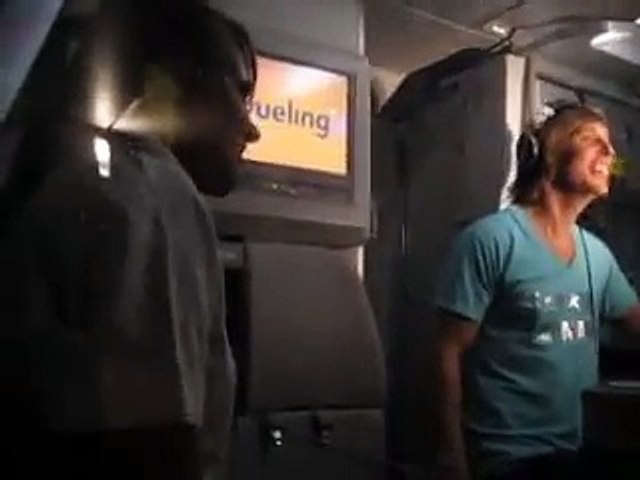 David Guetta DJ set in a plane Vueling to Ibiza !