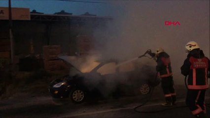 Silivri'de Bir Aile Yanan Araçtan Kıl Payı Kurtuldu 2